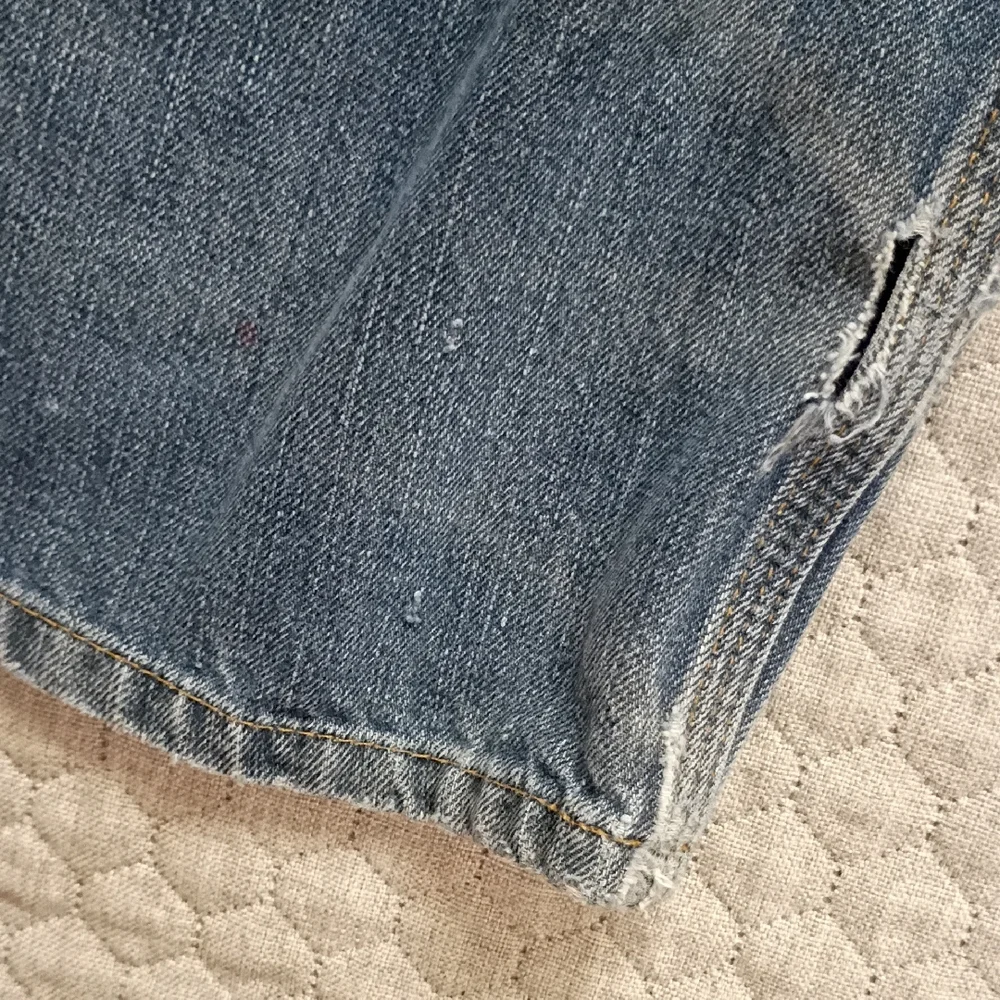 Carhartt Men's 36x30 Relaxed Fit Jeans DISTRESSED - See Notes